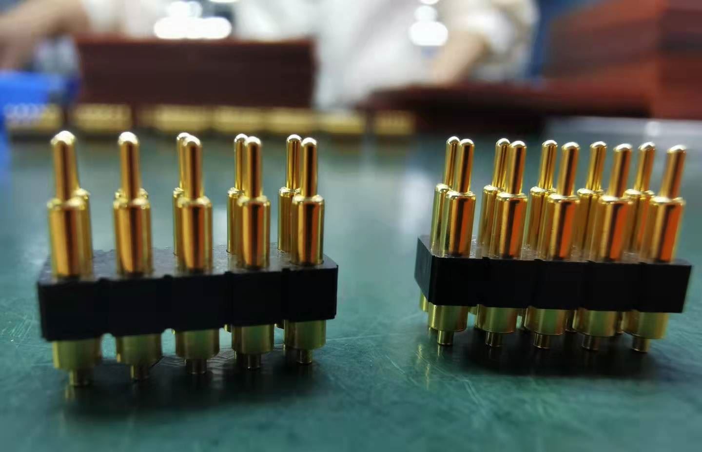 La función del conector de pin Pogo de alta corriente