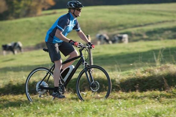 Solución de conector de carga pogopin magnético para bicicleta eléctrica